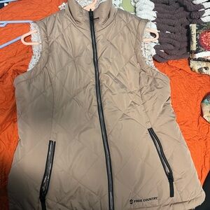 Free Country Women's Beige Quilted Vest